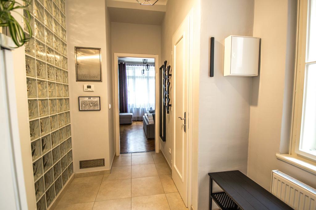 Reflection 2bdr By Ruterra Appartement Praag